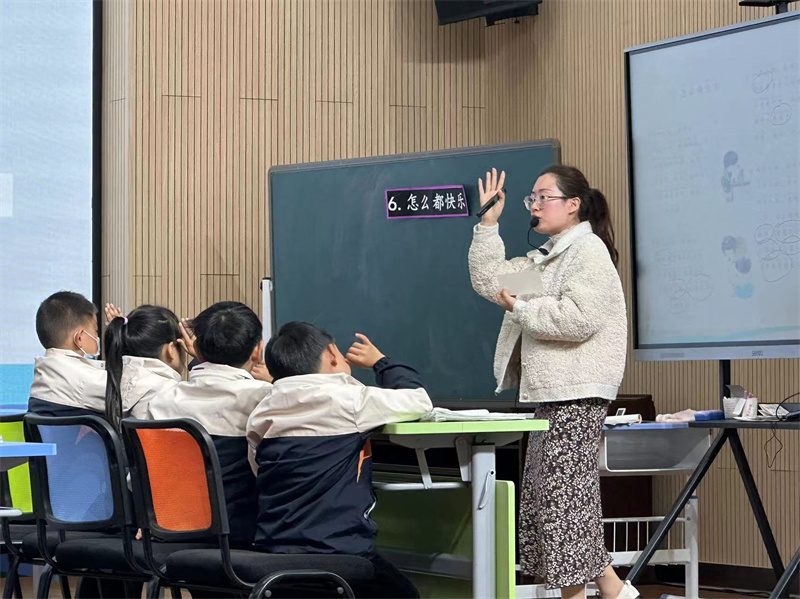 郑思佳.jpg