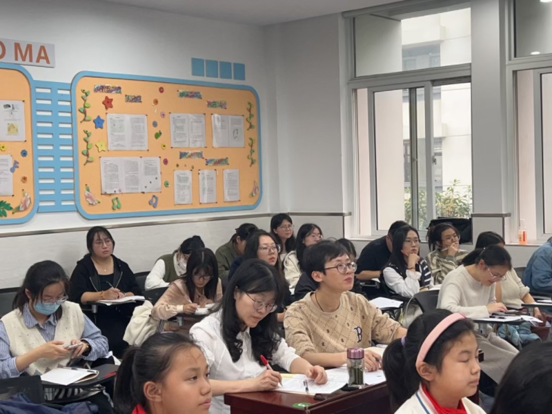 0听课现场.jpg