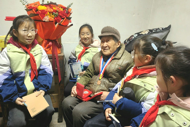 微信图片_20250304142634_副本.jpg